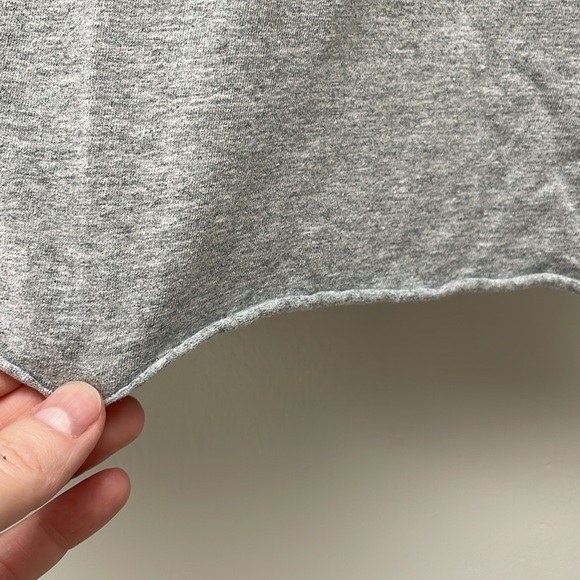 🌷5/$20🌷 Tofino VW Bus Print Crop T-shirt - Picture 3 of 6